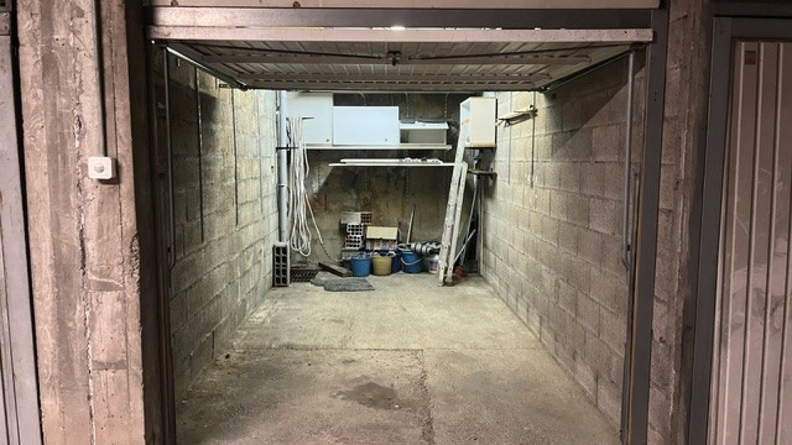 Image_2, Garage, Golfe Juan, ref :03092026