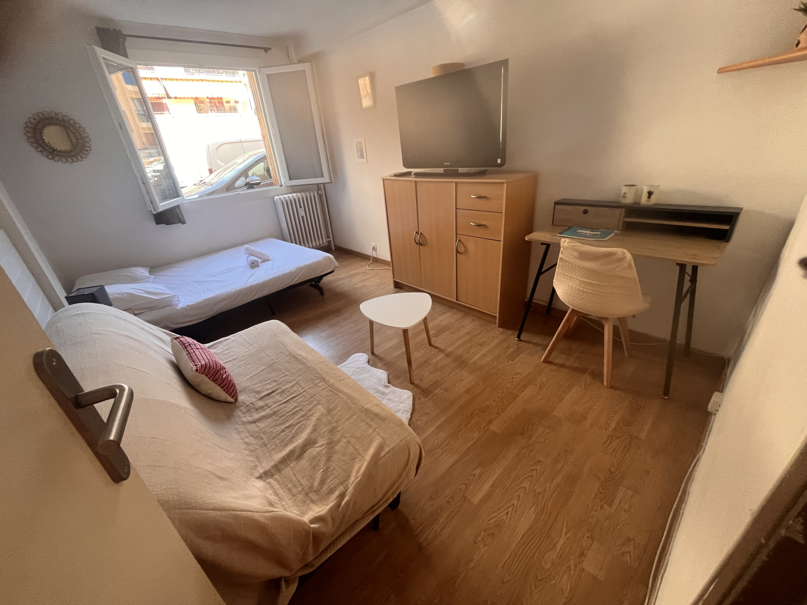 Image_2, Studio, Golfe Juan, ref :9