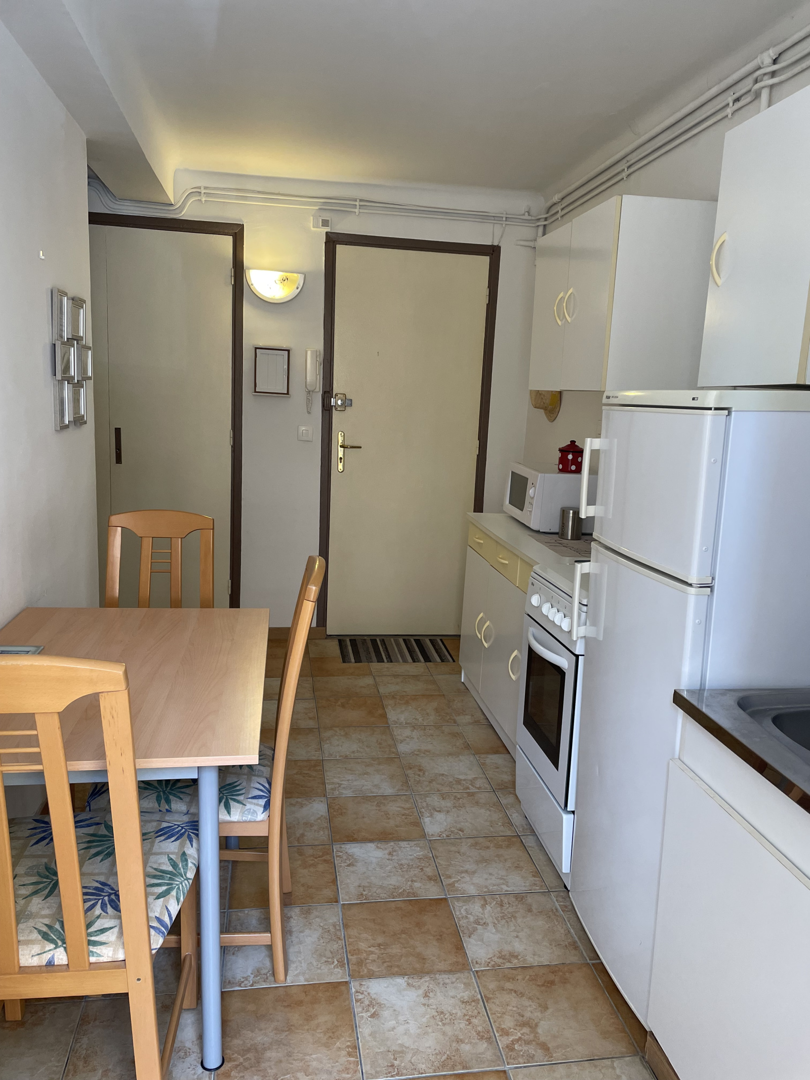 Image_2, Studio, Golfe Juan, ref :LS4