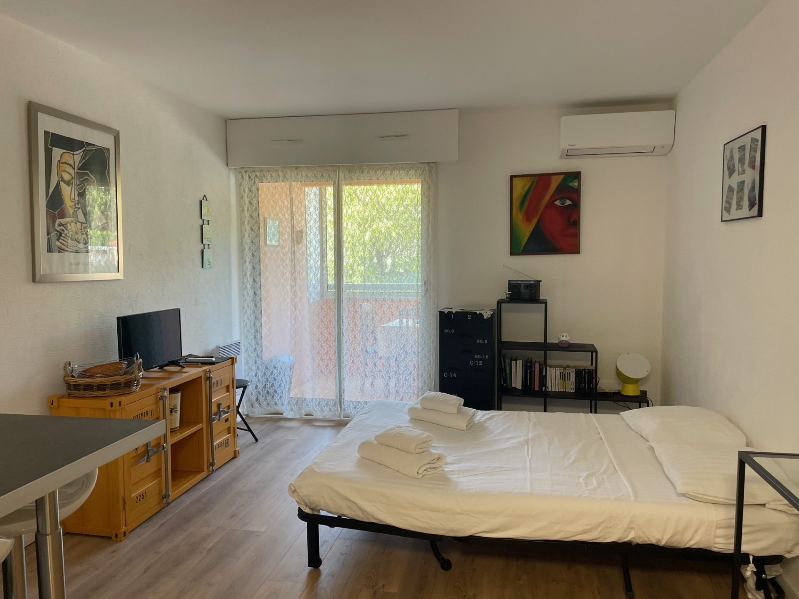 Image_3, Studio, Golfe Juan, ref :98