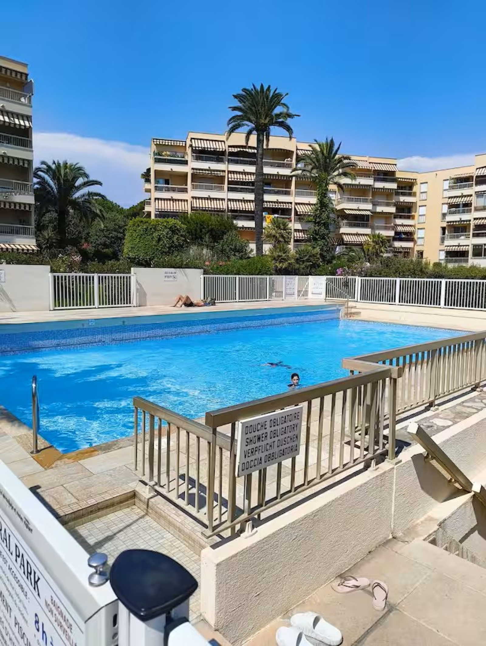 Image_1, Studio, Golfe Juan, ref :98