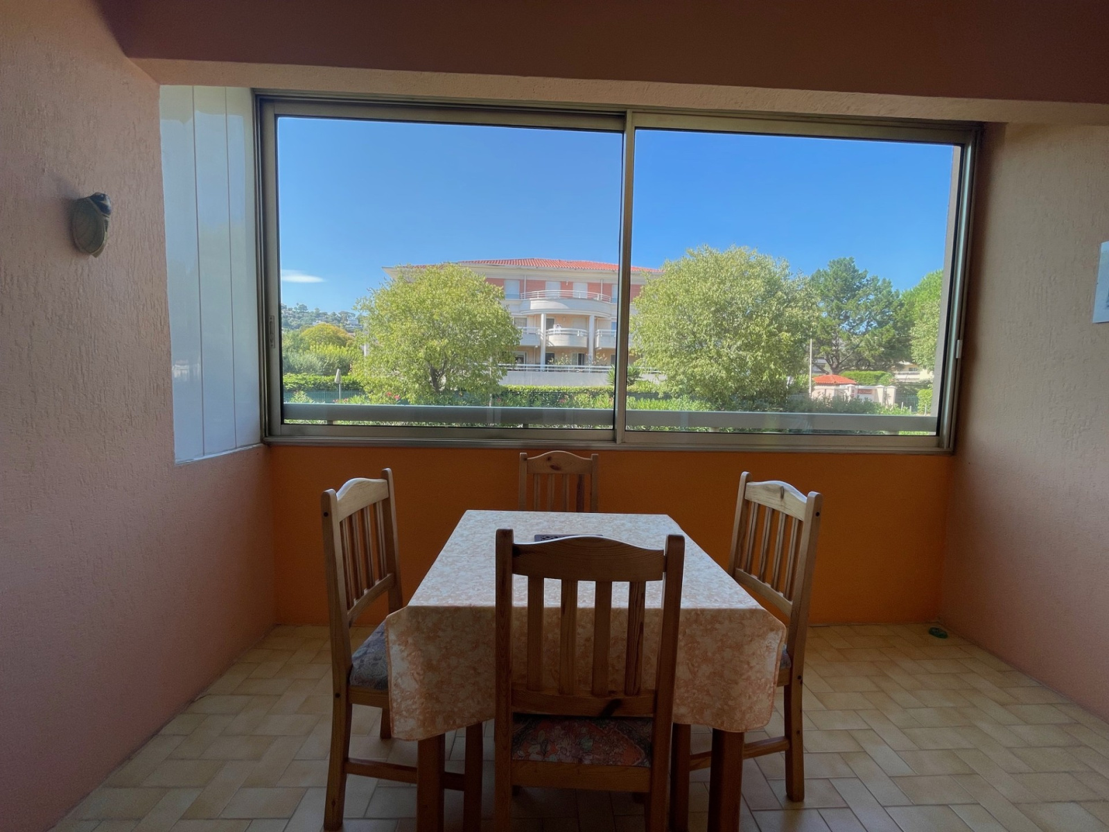 Image_4, Studio, Golfe Juan, ref :98